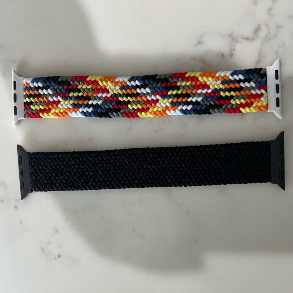2x apple iwatch bands. Size M / 38,40&41mm band